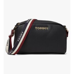 Tommy Hilfiger Reese II Zip Crossbody Pebble PVC NWT